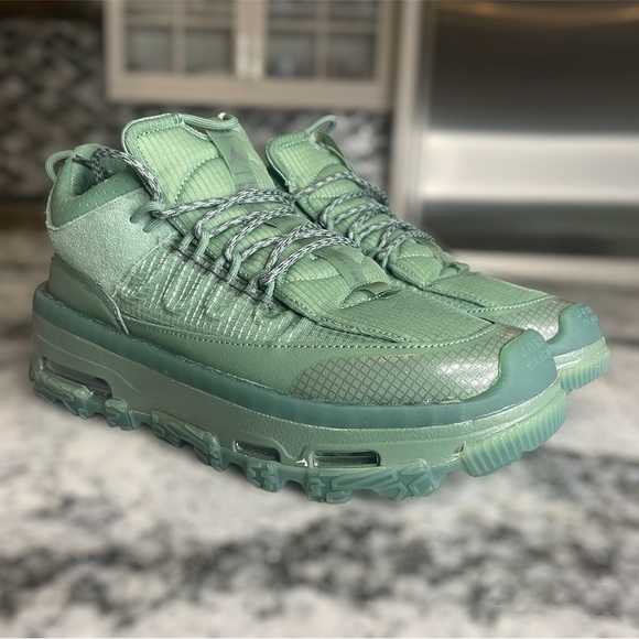 Nike Air Jordan Mae Dutch Green Sneaker. Size 8.5 - Picture 5 of 11